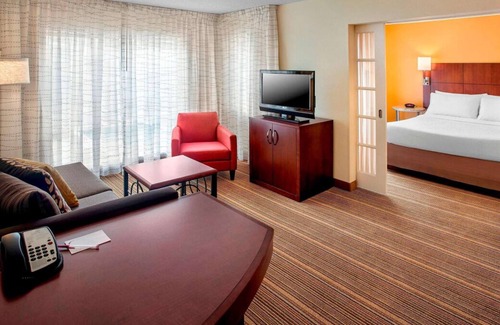 Westborough Casa | Enjoy a Hassle-free and Soothing Stay! Free Parking, Pet-friendly Property, Pool