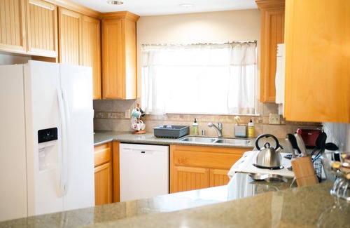 Redding Casa | Enjoy a Hot Tub and a Pool at our Redding House Retreat