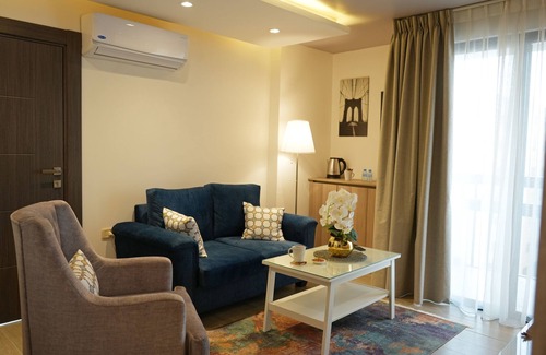 Suwailih Apartamento | Enjoy a luxurious and comfortable stay at Red Carpet Hotel Apartments.