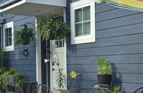 Northeast Virginia Beach Apartamento | Enjoy a private stay just 4 blocks to Oceanfront and vibrant Boardwalk!