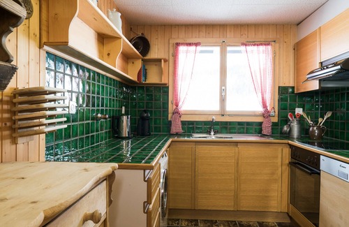 Amden Casa | "Enjoy a Relaxing Escape in Chalet Theresia: Nature at Your Doorstep!"