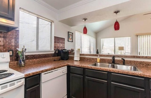 Cherry Creek Commercial Condominio | Disfrutar de una horizontal espaciosa Eso es todo tuyo!