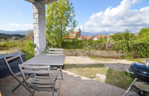 Petreto-Bicchisano Apartamento | Enjoy a wonderful break close to nature in this inviting vacation apartment.