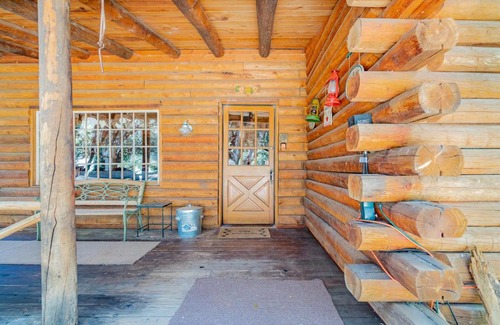 Pine Mountain Club Casa | ENJOY - An Authentic Log Cabin - Purple Beds - Games - 420 OK! Pets Stay FREE