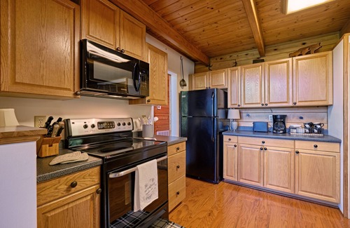 Sapphire Casa | Enjoy Breathtaking Views in Sapphire - Happy Jack's Cabin