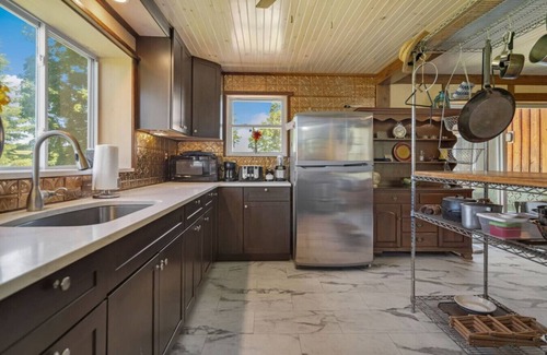 Skaneateles Casa | Enjoy country living at Chick’s Place!