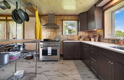 Skaneateles Casa | Enjoy country living at Chick’s Place!