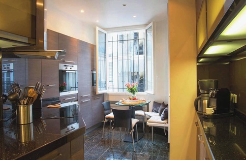 Quartier du Gros-Caillou Apartamento | Enjoy Eiffel Tower Sparkle in Grand Style!