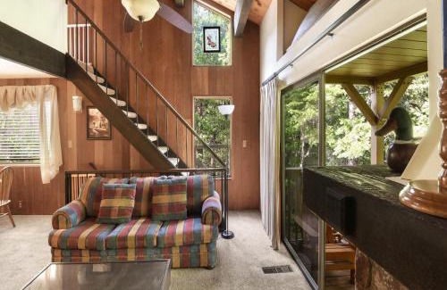 Kings Beach Casa | Enjoy Forest Views Retreat at Kingswood Village