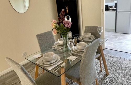 Highams Park Apartamento | London four bed Apartment with garden