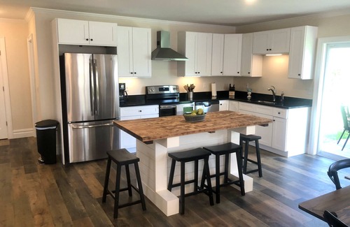 Middletown Casa | Enjoy Newport & Our Beaches In A Modern, Open Concept Home - Fits 12 Comfortably