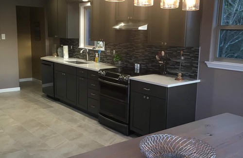 Burnet Casa | Disfruta de nuestra hermosa casa remodelada en Lake Buchanan Waterfront y de varias cubiertas