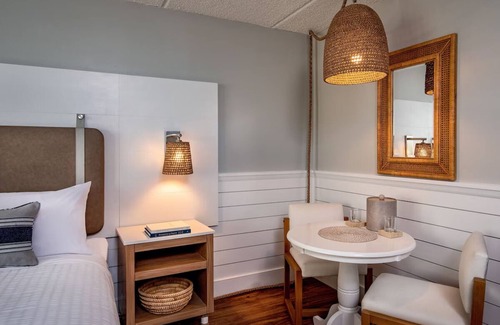 North Ocean City Hotel | Enjoy Panoramic Ocean Vistas from Your Inviting Beachside Room
