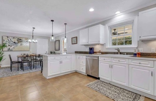 Pooler Casa | Enjoy Savannah 4BR w/King Bed