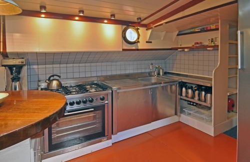 Amsterdam North Alquiler De Eote | Enjoy ShipStays Hotel in Amsterdam!