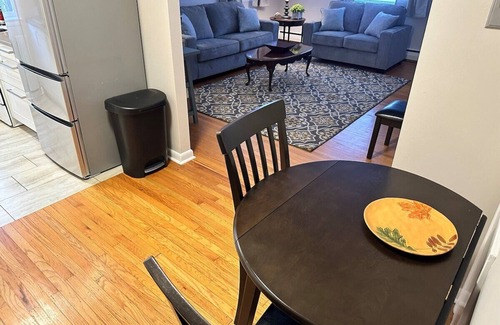 Narberth Apartamento | Enjoy Small Town America in this quiet, friendly and quaint Main Line Philly town of Narberth