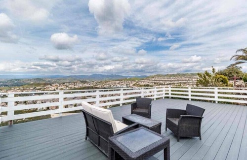 Canyon Country Casa | Enjoy Spectacular City and Mountain Views at the Florence Villa Retreat