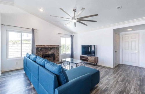 Canyon Country Casa | Enjoy Spectacular City and Mountain Views at the Florence Villa Retreat