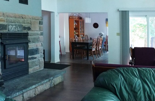 Rosseau Cabaña | Enjoy summers on the dock at Sucker Lake Cottage!