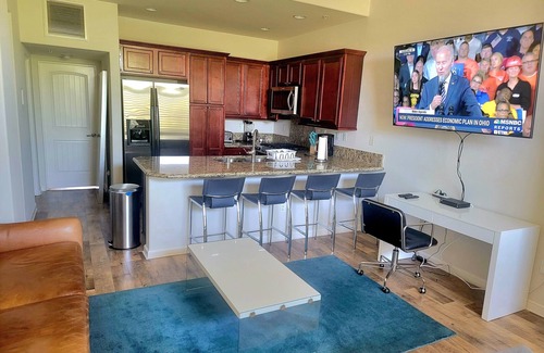 Baristo Casa | Enjoy the Best of Palm Springs, in this Beatifull Townhouse