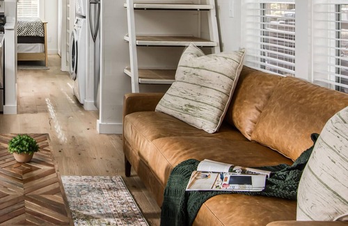 Tracy City Casa | Enjoy the lake & mountain retreat at The Water & Woods Tiny Home