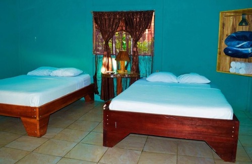 Katira Hotel | Disfruta de la naturaleza en Posada Río Celeste La Amistad