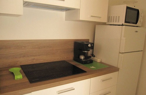 Grado Pineta Apartamento | Disfruta del sol desde nuestra encantadora terraza - Beahost