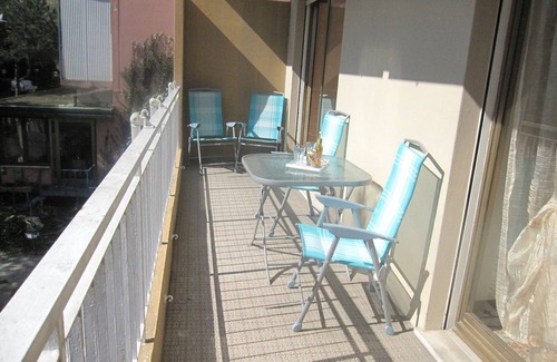 Grado Pineta Apartamento | Disfruta del sol desde nuestra encantadora terraza - Beahost