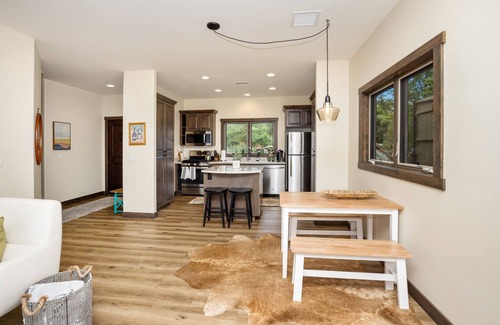 Prescott Casa | Enjoy the tall pines!
