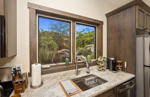 Prescott Casa | Enjoy the tall pines!