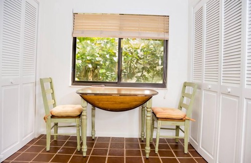 Sanibel Condominio | Disfrute de las vistas desde este condominio de tres dormitorios en la parte delantera del Golfo - Complejo pequeño