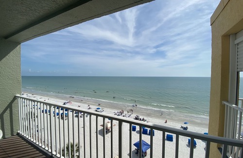 North Redington Beach Condominio | Disfruta de las arenas blancas del Golfo de México en un lujoso y espacioso condominio.