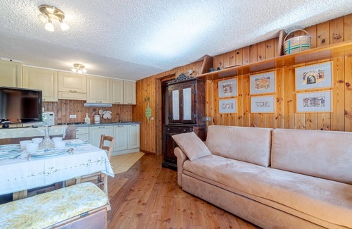 Saint-Nicolas Apartamento | Enjoy this wellness oasis with a magnificent panoramic view of the mountains.