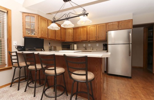 Perryville Casa | Disfrute de su propio lago privado de 17 acres en el Taylor Lodge