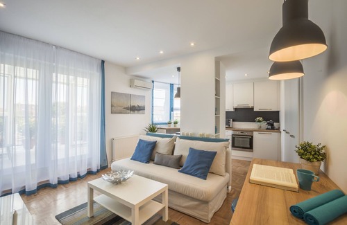 Zuglo Apartamento | ¡Disfruta de tu terraza privada cerca de City Park!