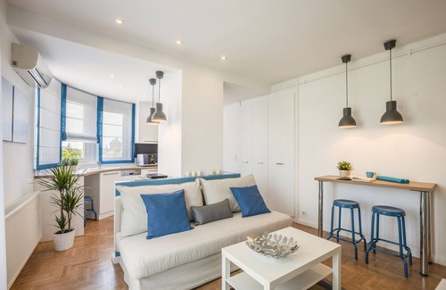 Zuglo Apartamento | ¡Disfruta de tu terraza privada cerca de City Park!