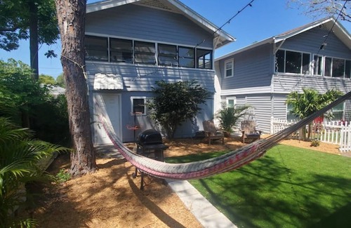 Historic Uptown Apartamento | Enjoy your stay in this relaxing 1 bedroom apartment in the heart of St Pete.