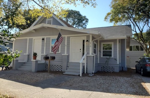 Historic Uptown Apartamento | Enjoy your stay in this relaxing 1 bedroom apartment in the heart of St Pete.
