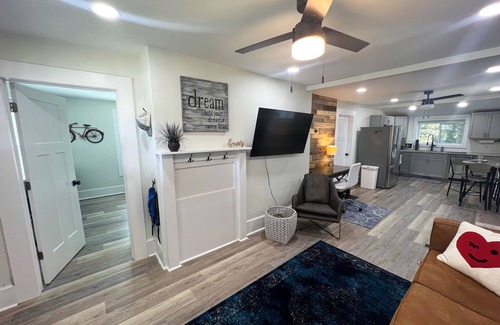 Greenville Casa | Enjoy your stay in the West End of Greenville in our Mill Village House