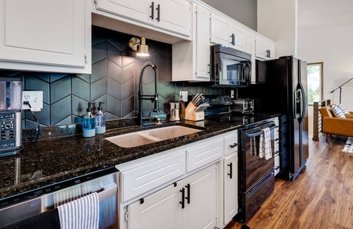 Inver Grove Heights Casa | Enjoy your private lake home just outside the cities!