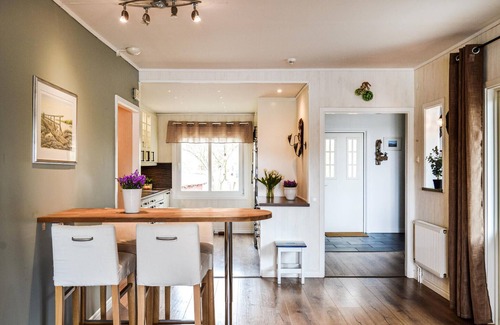 Sunda-Ramdalshojden Casa | Enjoy your vacation in this charming vacation home with sea views.