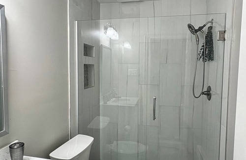 Hazel Park Apartamento | Enjoyable 2-bedroom apartment with AC in Hazel Park