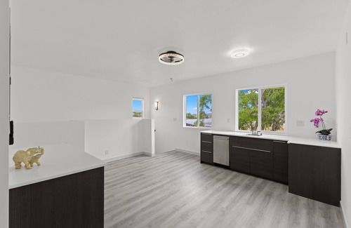 Portlock Casa | Enjoyable 5-bedroom house with AC in Honolulu