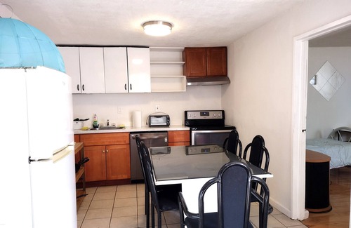 Oakland Casa | Enjoyable 6+bedroom house near Oakland Airport