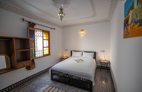 Dar Tazi Casa | Enjoyable riad with AC in vibrant Fes