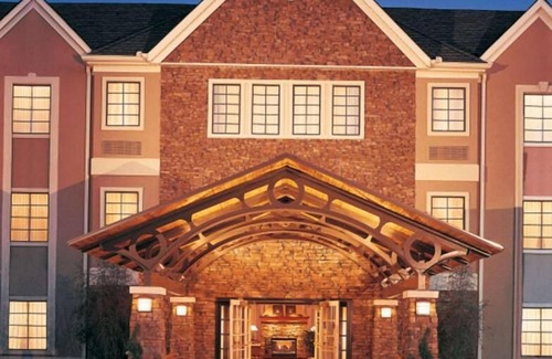 Las Colinas Apartamento | Enjoyable Stay! Outdoor Swimming Pool, Minutes’ Drive to Dallas World Aquarium!