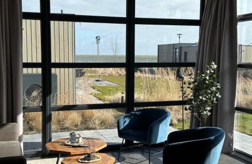 Enkhuizen Casa | Enkhuizer Strand Chalet Windrose mit Zaun Haus Nr 225