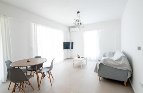 Patras Apartamento | Ennea Suites-Flame suite
