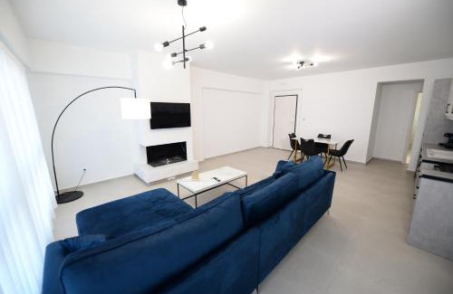 Patras Apartamento | Ennea Suites-Frost suite