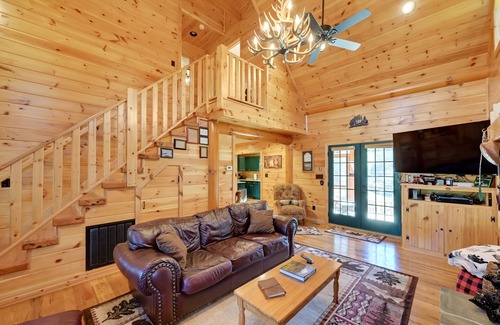 Ennice Cabina | Ennice Cabin w/ Waterfall: Near Blue Ridge Pkwy!